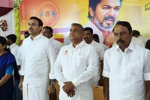 தவெக சட்டமன்ற உறுப்பினர்கள் காணாமல் போனதாகக் கூறப்படுவதை அக்கட்சியின் தலைமை மறுத்துள்ளது.