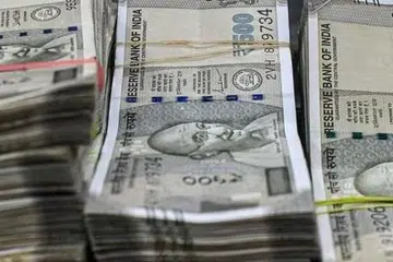 வளைகுடா நாடுகளில் பதற்றமான சூழ்நிலை நிலவினாலும் அங்கிருந்து இந்தியர்கள் அனுப்பும் பணம் குறையவில்லை.
