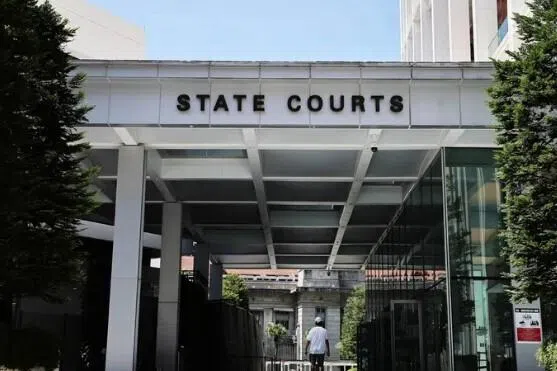 ஆயுதங்களுடன் பிடிபட்ட பழைய குற்றவாளிகள்