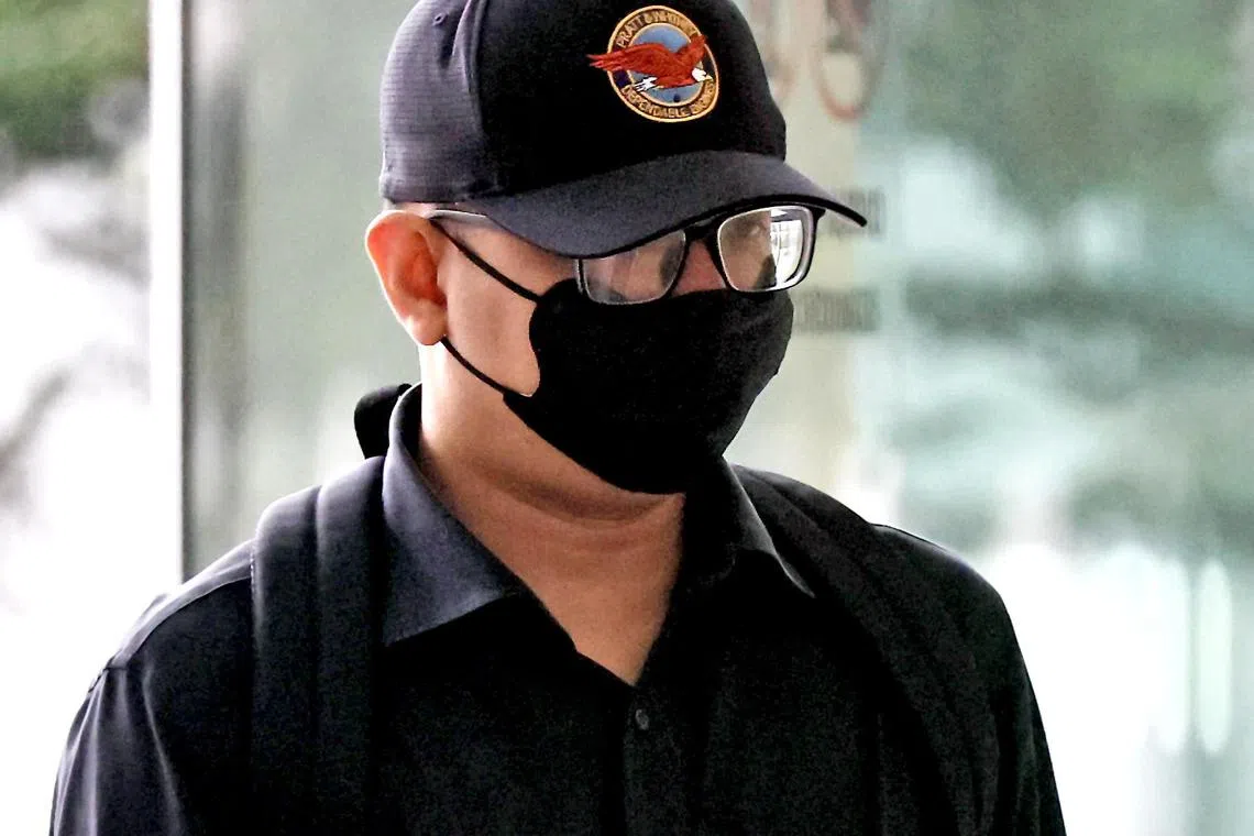 கூடுதல் எஃகு கம்பிகளை வாங்கி, அவற்றை $200,000க்குமேல் விற்றவருக்குச் சிறை