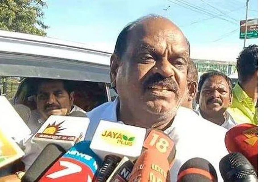  ஒரத்த நாடு தொகுதியின் முன்னாள் சட்டமன்ற உறுப்பினரும் முன்னாள் அதிமுக அமைச்சருமான ஆர்.வைத்திலிங்கம், முதல்வர் ஸ்டாலின் முன்னிலையில் திமுகவில் இணைந்தார்.