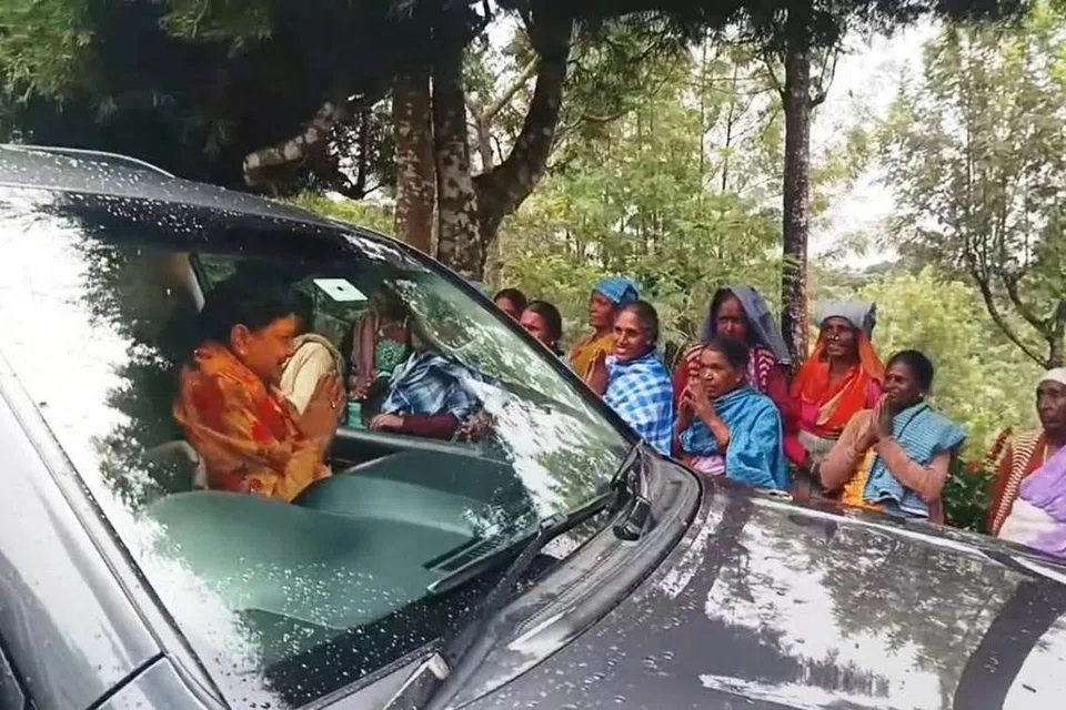 நீலகிரியில் சசிகலா.