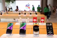 திறன்பேசிகளில் இணையப் பாதுகாப்புச் செயலியான ‘சஞ்சார் சாத்தி’ (Sanchar Saathi) கட்டாயம் இடம் பெறவேண்டும் என்று இந்திய அரசு உத்தரவிட்டுள்ளது.