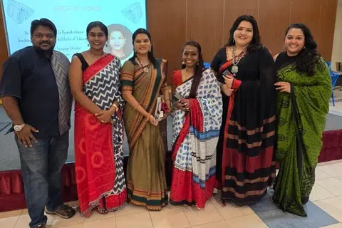 ‘கிரியேட் எஸ்ஜி’ அமைப்பின் கலந்துரையாடலில் கலந்து கொண்ட நூலாசிரியர்களும் பள்ளி ஆசிரியர்களும்.