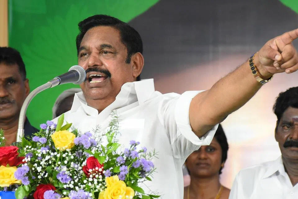 அதிமுக பொதுச் செயலாளர் பழனிசாமி.