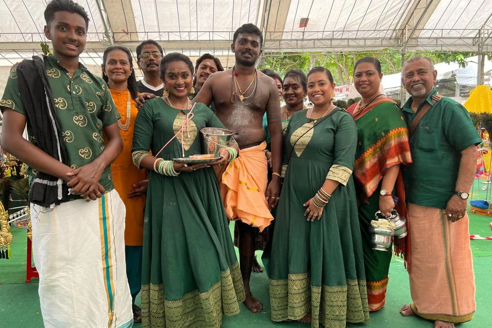கல்வியில் சிறக்கக் காவடியை சுமக்கத் தொடங்கியதாகவும் இன்று வாழ்வில் வெற்றிபெறக் காவடியை தொடர்ந்து சுமந்து வருவதாகவும் கூறினார் விஷ்ணுராம்.