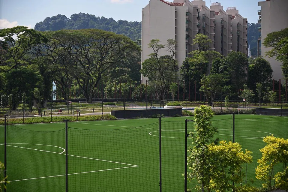 புதிய சிஎம்பிபியில் காற்பந்துத் திடல்.