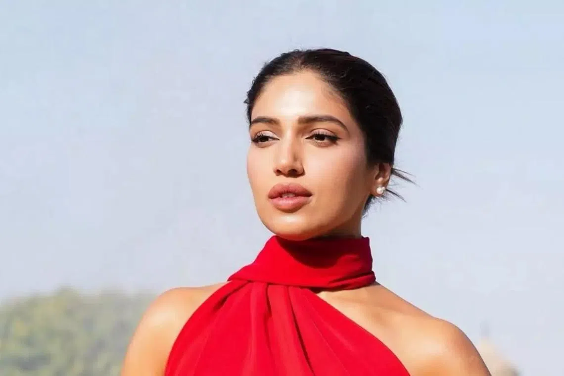 கவர்ச்சியாக நடித்தால் கொண்டாட வேண்டும்: பூமி பட்னேகர்