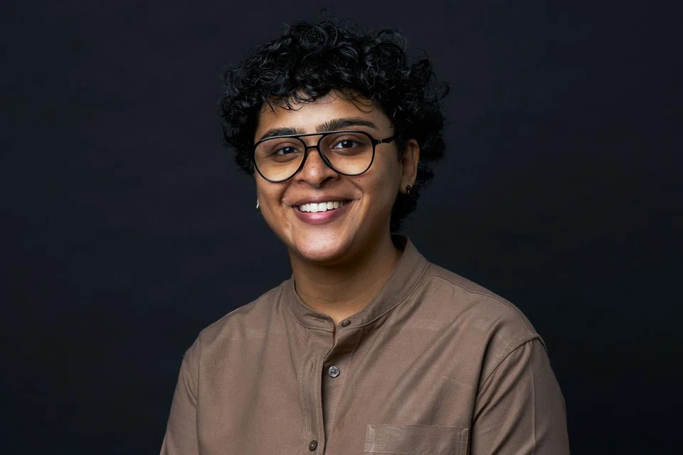 படைப்பாக்கத்துடன் எழுதும் துறையில் முதுகலை பட்டப்படிப்பை லாசால் கலைக் கல்லூரியிலிருந்து பெற்றுள்ளார் மேரி. 