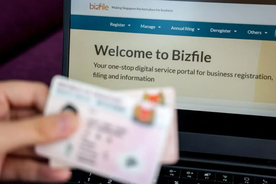 அடையாள அட்டை எண் வெளியான விவகாரம்: மறுபரிசீலனை கண்டுபிடிப்புகள் பொதுமக்களுக்கு வெளியிடப்படும்