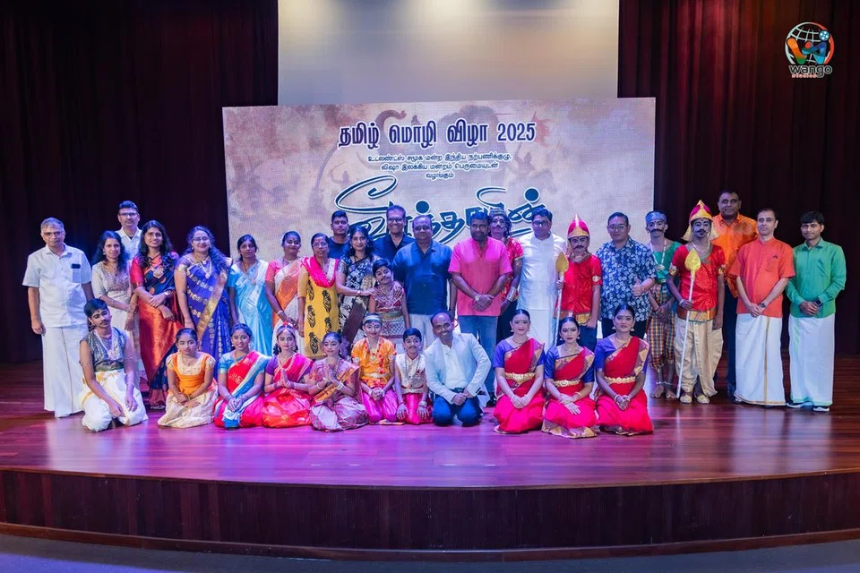 தமிழ்மொழி விழாவின் ‘இளமை’ என்ற கருப்பொருளையொட்டி நிகழ்ச்சியின் அம்சங்கள் அமைந்தன.