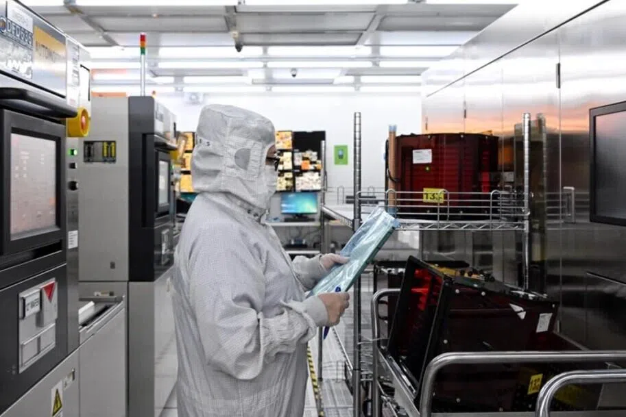 மின்சாரத்தின் விலை அதிகரிப்பால் சிரமப்படும் வர்த்தகங்கள்