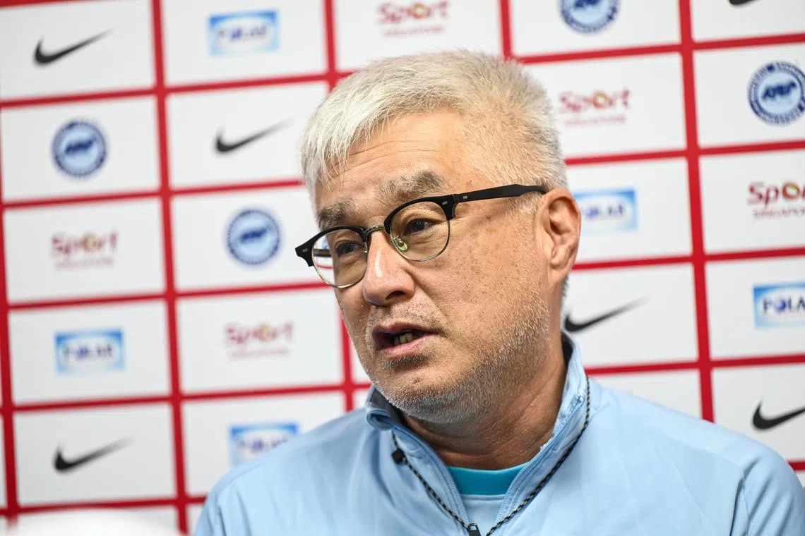 லயன்ஸ் பயிற்றுவிப்பாளர் ஒகுரா பதவி விலகல்