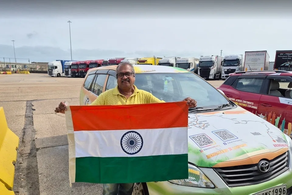 தமது 15 ஆண்டுகாலக் கனவை நனவாக்கும் வகையில், பெங்களூரிலிருந்து லண்டன் வரை காரிலேயே பயணம் செய்து சாதனை படைத்துள்ளார் திரு சேகர் நாராயணன்.