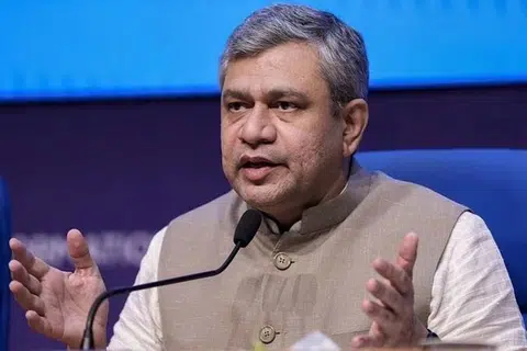 அஸ்வினி வைஷ்ணவ்.