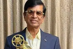 எஸ்ஏ சந்திரசேகர்.