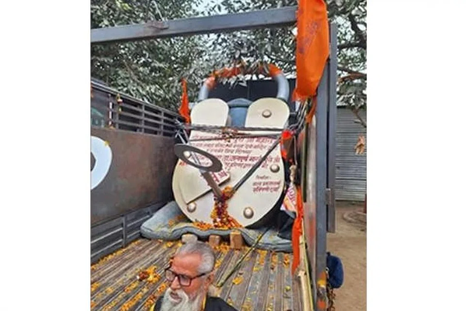 உலகின் மிகப்பெரிய பூட்டு மற்றும் சாவி.