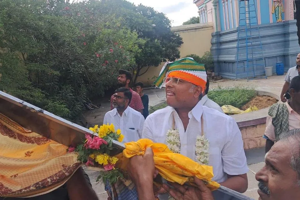 மாரநாடு கருப்பணசாமி கோயிலில் நேர்த்திக்கடனை நிறைவேற்றிய கார்த்தி சிதம்பரம் எம்.பி.