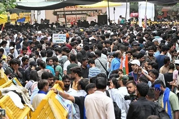 எந்தவொரு போராட்டக்காரரும் தனித்துவிடப்பட மாட்டார்: சிஜேபி உறுதி
