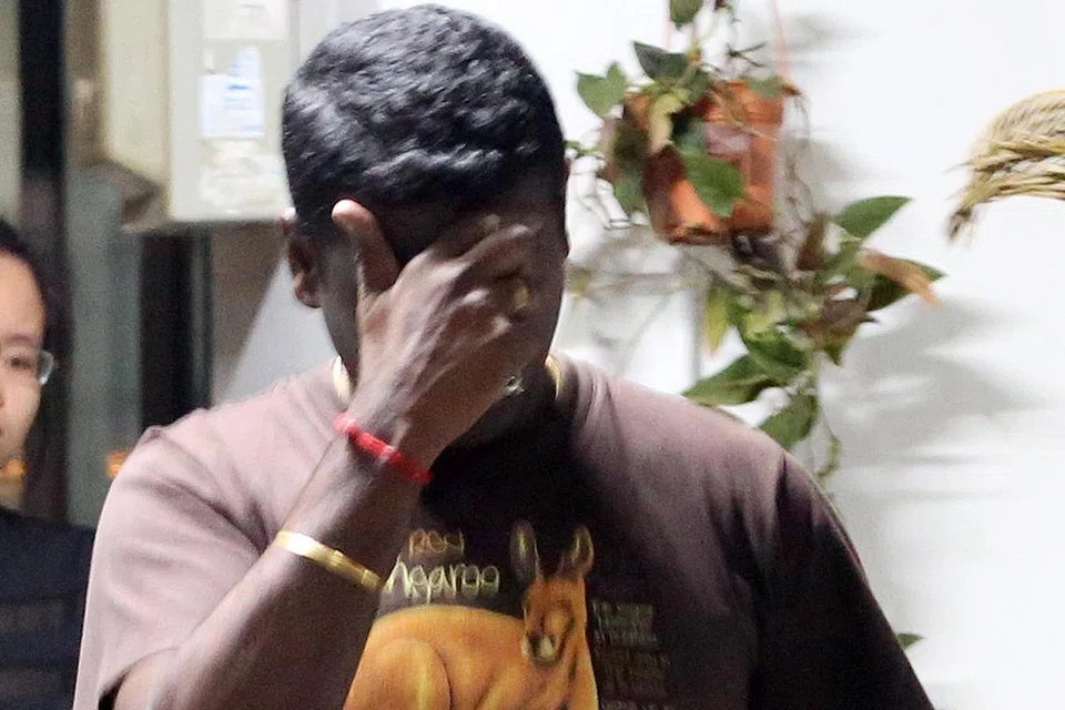 மியன்மார் பணிப்பெண் துன்புறுத்தலுக்கு ஆளாகி உயிரிழந்த சம்பவம் தொடர்பில் குற்றம் சாட்டப்பட்டுள்ள முன்னாள் காவல்துறை அதிகாரி கெவின் செல்வம்.