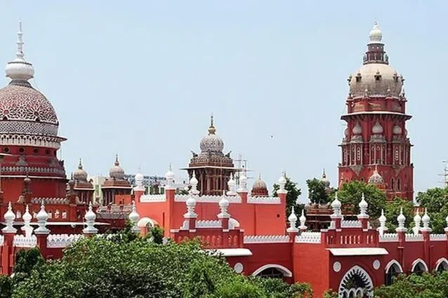 கோயில் சொத்துகளில் அதிகாரிகள் தவறிழைக்கக்கூடாது: உயர் நீதிமன்றம்