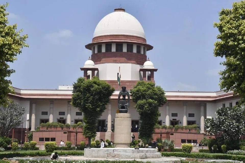 வியாழக்கிழமை காலை நீட் தேர்வு முறைகேடு வழக்கு தலைமை நீதிபதி அமர்வில் மீண்டும் விசாரணைக்கு வந்தது.