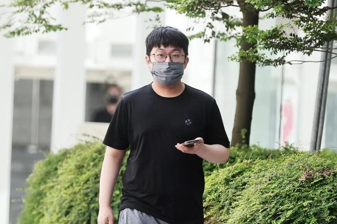 சிறார் பாலியல் படங்களை வைத்திருந்தவனுக்குச் சிறை 