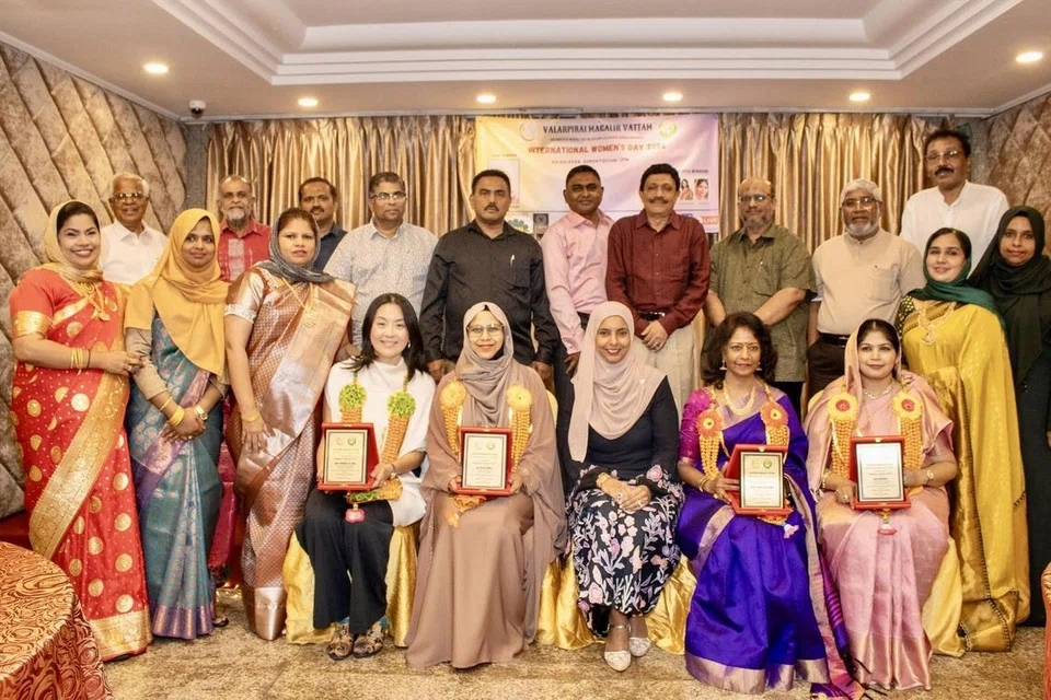சமூக மேம்பாட்டிற்கும் நல்லிணக்கத்திற்கும் சேவையாற்றிவரும் திருமதி புஷ்பலதா நாயுடு, அடித்தள தலைவர் திருமதி ஜோ வின் லீ, ஜாமியா சிங்கப்பூரைச் சேர்ந்த திருமதி ரோஸா அஹமது, மலேசியாவின் திருவாட்டி நஸ்ரின் அய்யூப் ஆகிய நால்வருக்கும் வளர்பிறை விருது வழங்கப்பட்டது. 