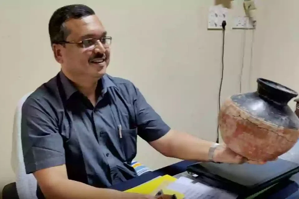 தமிழகம் முழு​வதும் கிடைத்த கறுப்பு சிவப்பு நிறப் பானை ஓடு காஞ்​சிபுரத்​தில் மட்​டும் கிடைக்​காததற்கு காரணம் காஞ்​சிபுரம் சங்க கால நகரம் கிடை​யாது என்று அமர்நாத் ராமகிருஷ்ணா கூறினார்.