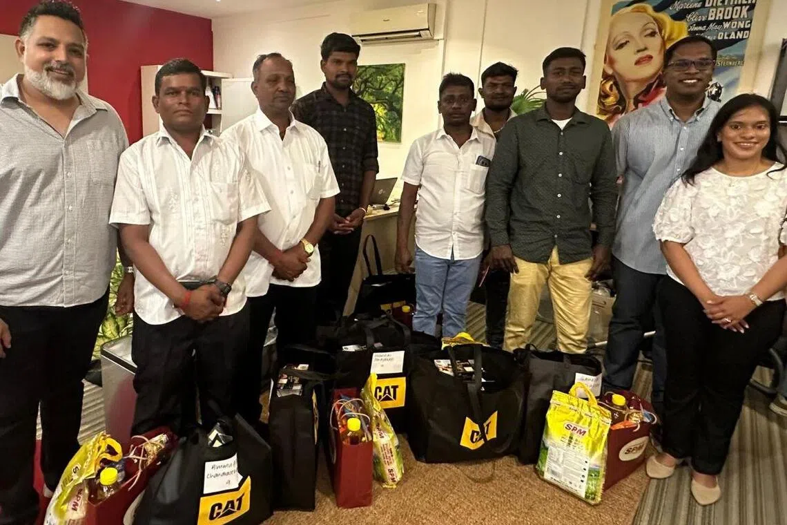 வணிகத்தைத் தாண்டிய மனிதநேயம்