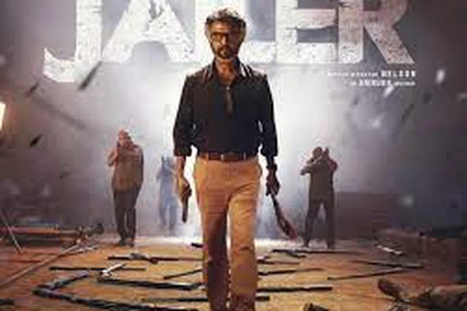 ஜெயிலர் படம் வெளியான முதல் வாரத்தில் உலக அளவில் ரூ.425.40 கோடி வசூல் செய்தது.