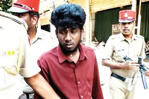 புதுச்சேரியில் 9 வயது சிறுமியைப் பாலியல் வன்கொடுமை செய்த 22 வயது கருணாஸ் முனுசாமிக்கு மரண தண்டனை விதிக்கப்பட்டுள்ளது.
