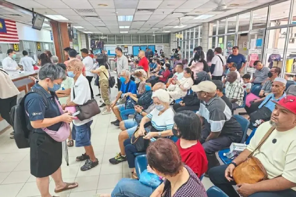 பள்ளி விடுமுறை நெருங்குகையில் கிருமிப் பரவல் அபாயம் அதிகம் இருப்பதாக எச்சரிக்கை விடுக்கப்பட்டுள்ளது.
