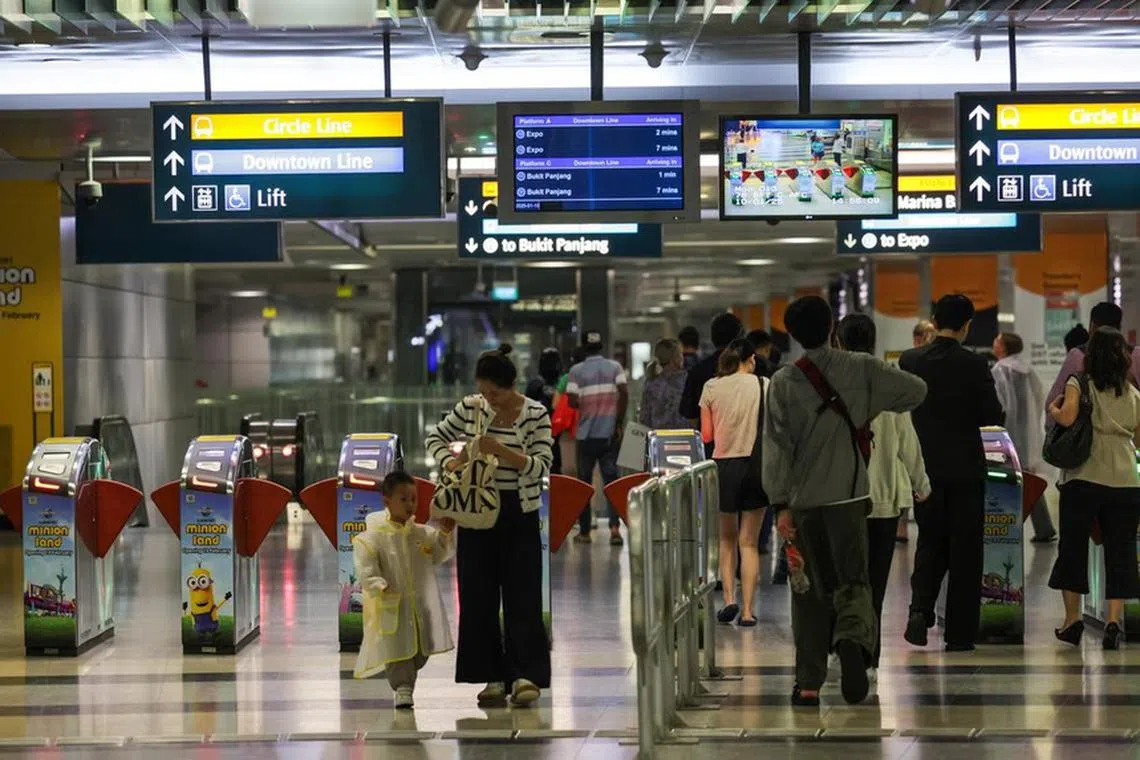 சீனப் புத்தாண்டுக்கு முன்தினம் பேருந்து, ரயில் சேவை நீட்டிப்பு