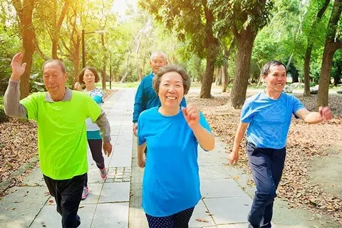 ஏஷியாஒன் நிறுவனம் நவம்பர் 2025 முதல் 2026ஆம் ஆண்டு ஜனவரி வரை நடத்திய ஒரு கணக்கெடுப்பின்படி, இங்கு நடைப்பயிற்சியே அதிகம் விரும்பப்படும் உடற்பயிற்சிமுறை எனத் தெரியவந்துள்ளது.