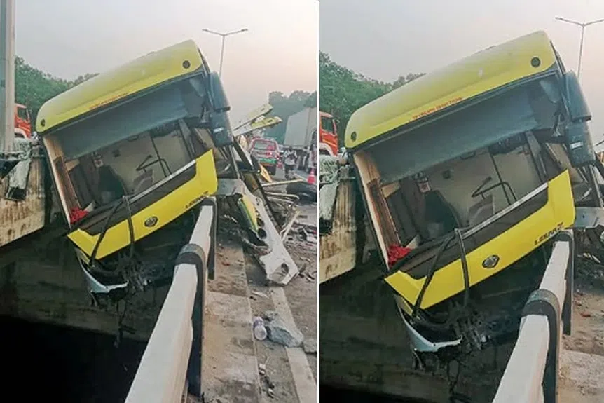 ஆற்றுப் பாலத் தடுப்பில் மோதி அந்தரத்தில் தொங்கிய சொகுசுப் பேருந்து: 32 பேர் காயம்