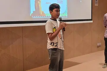திருக்குறளை ஒட்டி இடம்பெற்ற நடவடிக்கைகளில்  சிறார்கள் பங்கேற்றனர். 