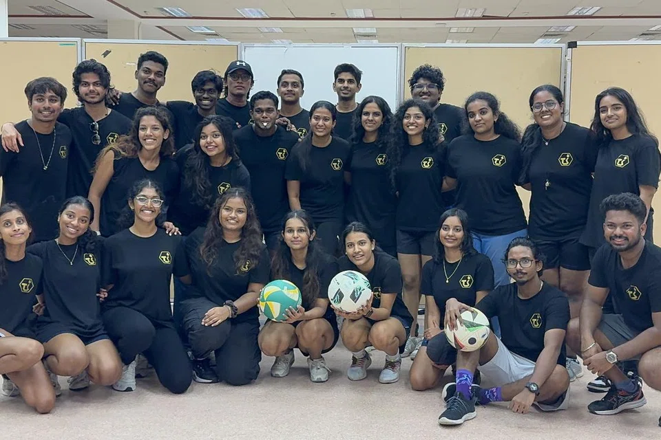 என்யுஎஸ் தமிழ்ப் பேரவை ஏற்பாட்டுக் குழுவினர்.