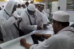 தெலுங்கானா, ஆந்திராவைச் சேர்ந்த கிட்டத்தட்ட 1,500 பேர் உட்பட மொத்தம் 3,000 இந்தியர்கள்வரை சவூதியில் தங்கியிருப்பதாகக் கூறப்படுகிறது.