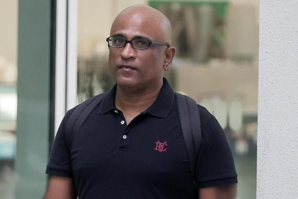 முன்னாள் வழக்கறிஞர் எம்.ரவி 