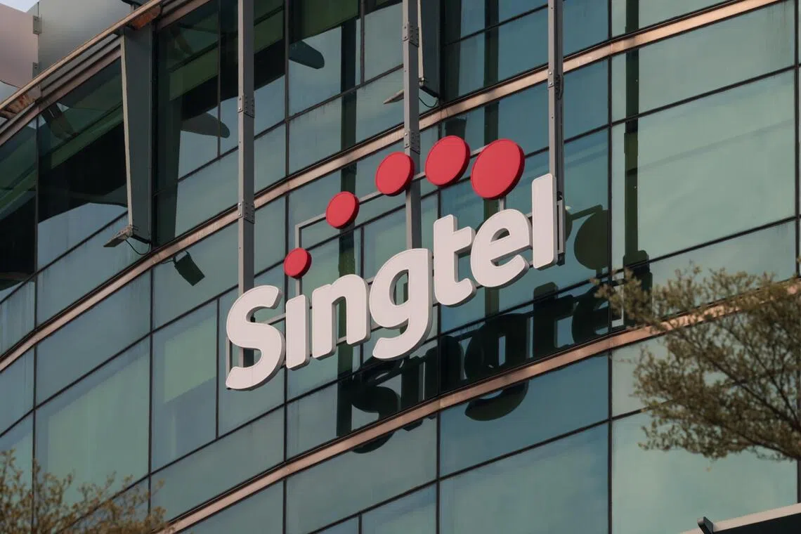 சிங்டெல் நிறுவன முற்பாதி ஆண்டு லாபம் $3.4 பி. என கிட்டத்தட்ட மூன்று மடங்கு அதிகரிப்பு