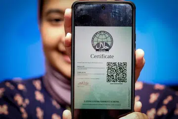 அக்டோபர் 1 முதல், உணவுக் கடைகள் பயன்படுத்தவுள்ள புதிய ஹலால் சான்றிதழ்.