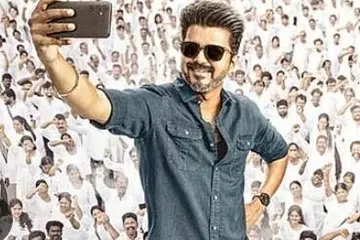 ‘ஜனநாயகன்’ படததில் விஜய் நாயகனாக நடித்துள்ளார்.