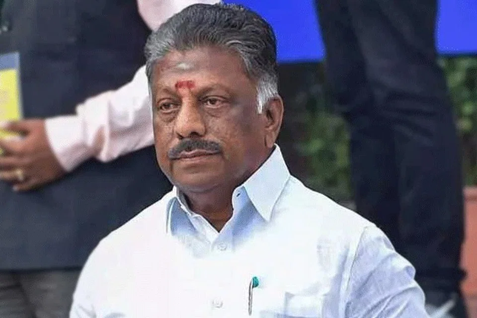 தமிழகத்தின் முன்னாள் முதல்வர் ஓ.பன்னீர்செல்வம்.