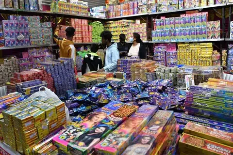 தற்காலிக பட்டாசு கடைகள். 