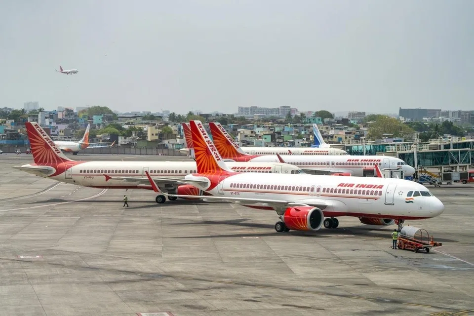 பயணத்தேதியை மாற்றும் வசதியும் உள்ளது என்பது பயணிகளுக்குக் கூடுதல் உற்சாகம் அளித்துள்ளது.