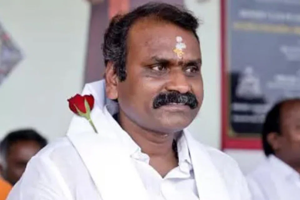 நீலகிரி நாடாளுமன்றத் தொகுதி வேட்பாளர் எல்.முருகன்.