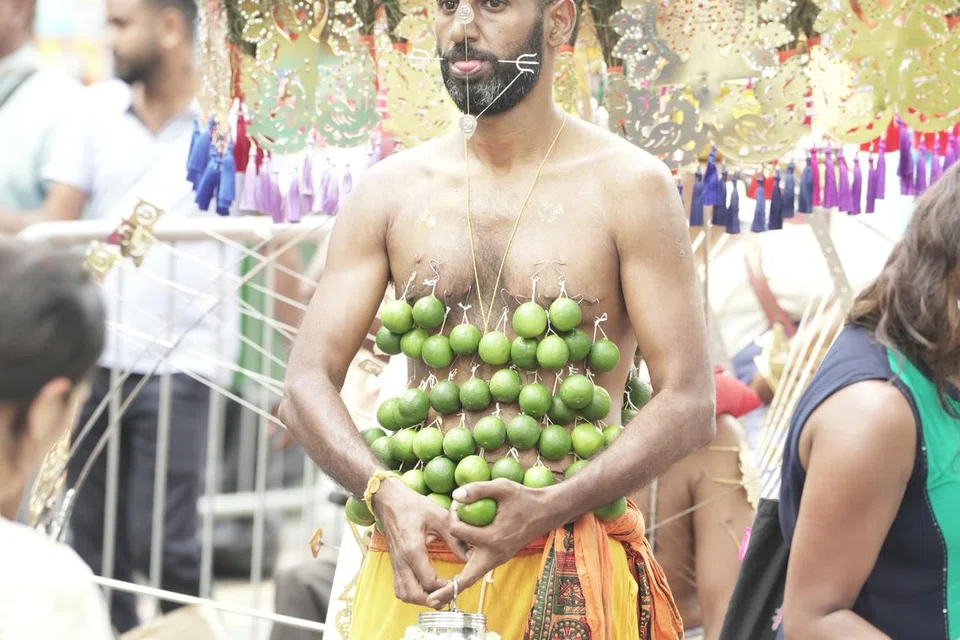பல பக்தர்கள், பல்வகை வேண்டுதல்களுடன் தைப்பூசத் திருவிழாவில் கலந்துகொண்டனர்.