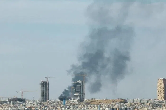 சவூதி அரேபியாவைவிட்டு வெளியேறத் தூதரக அதிகாரிகளுக்கு அமெரிக்கா உத்தரவு