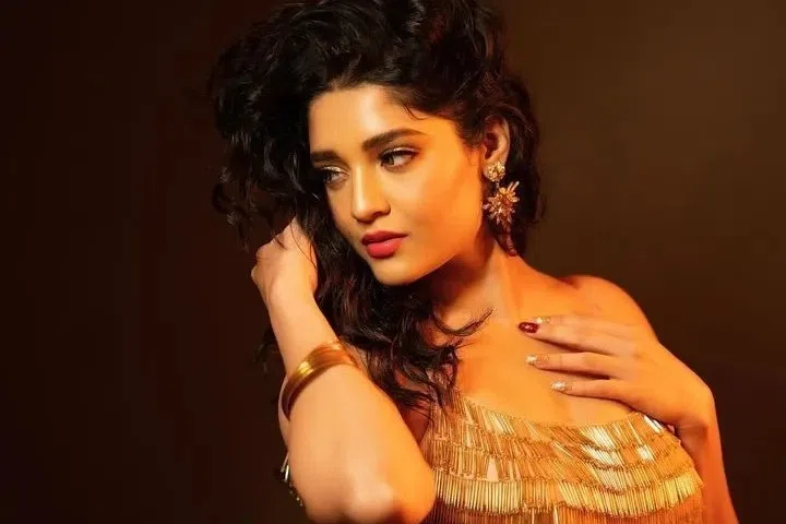 வியப்பில் ஆழ்த்திய ரஜினி: ரித்திகா சிங்